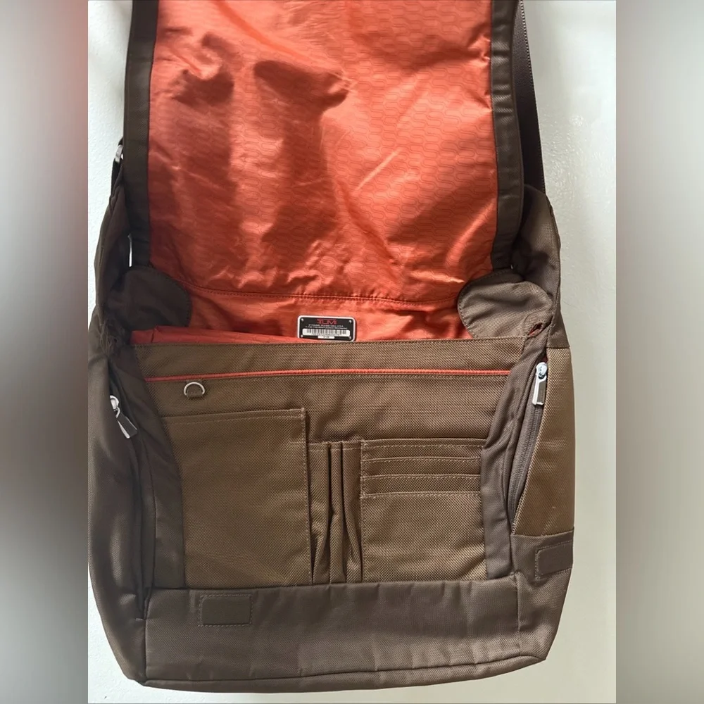 Tech by TUMI 5112B Expandable Brown Orange Laptop Messenger Shoulder Bag